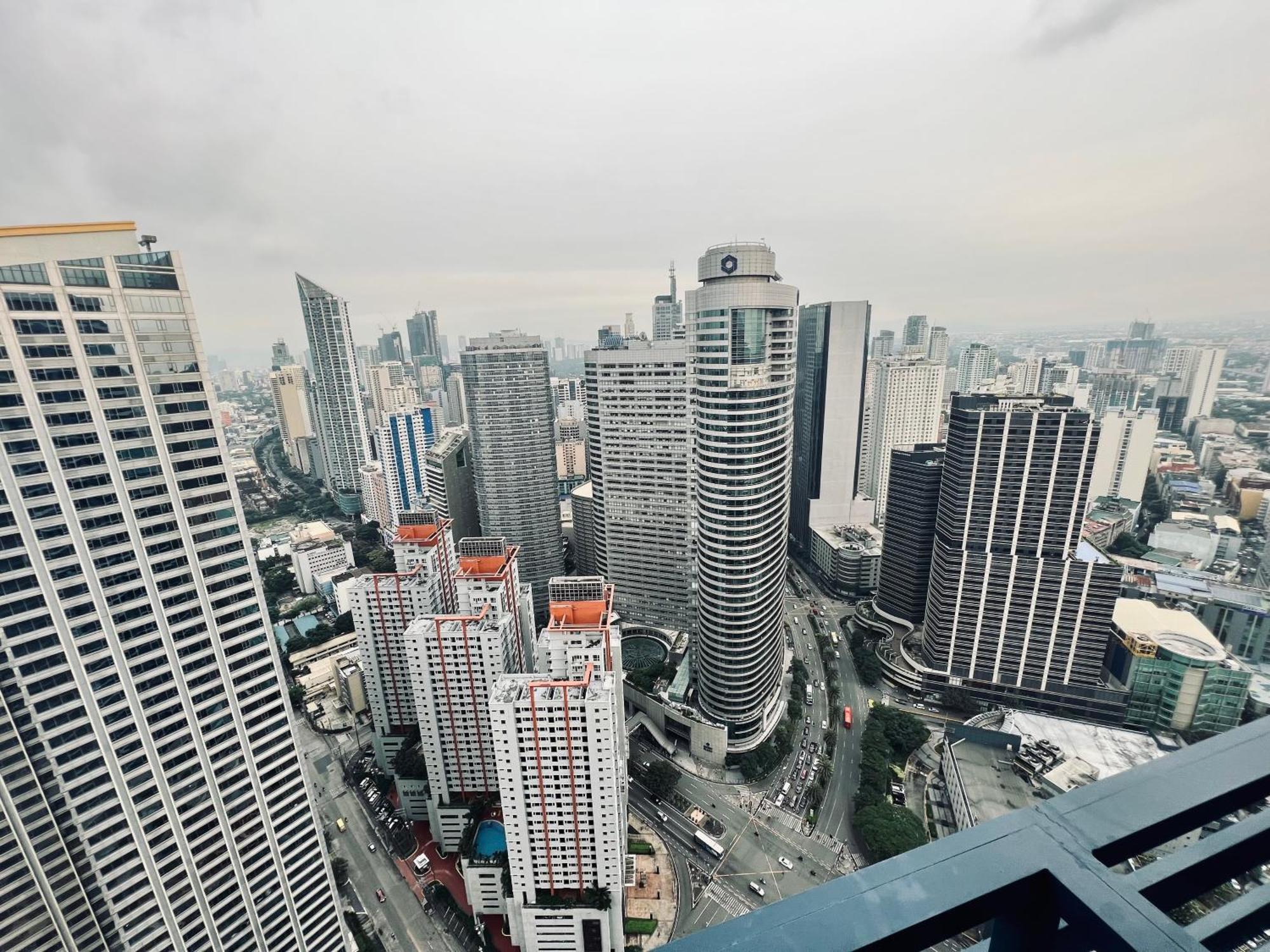Air Residence Makati Manila Exterior photo